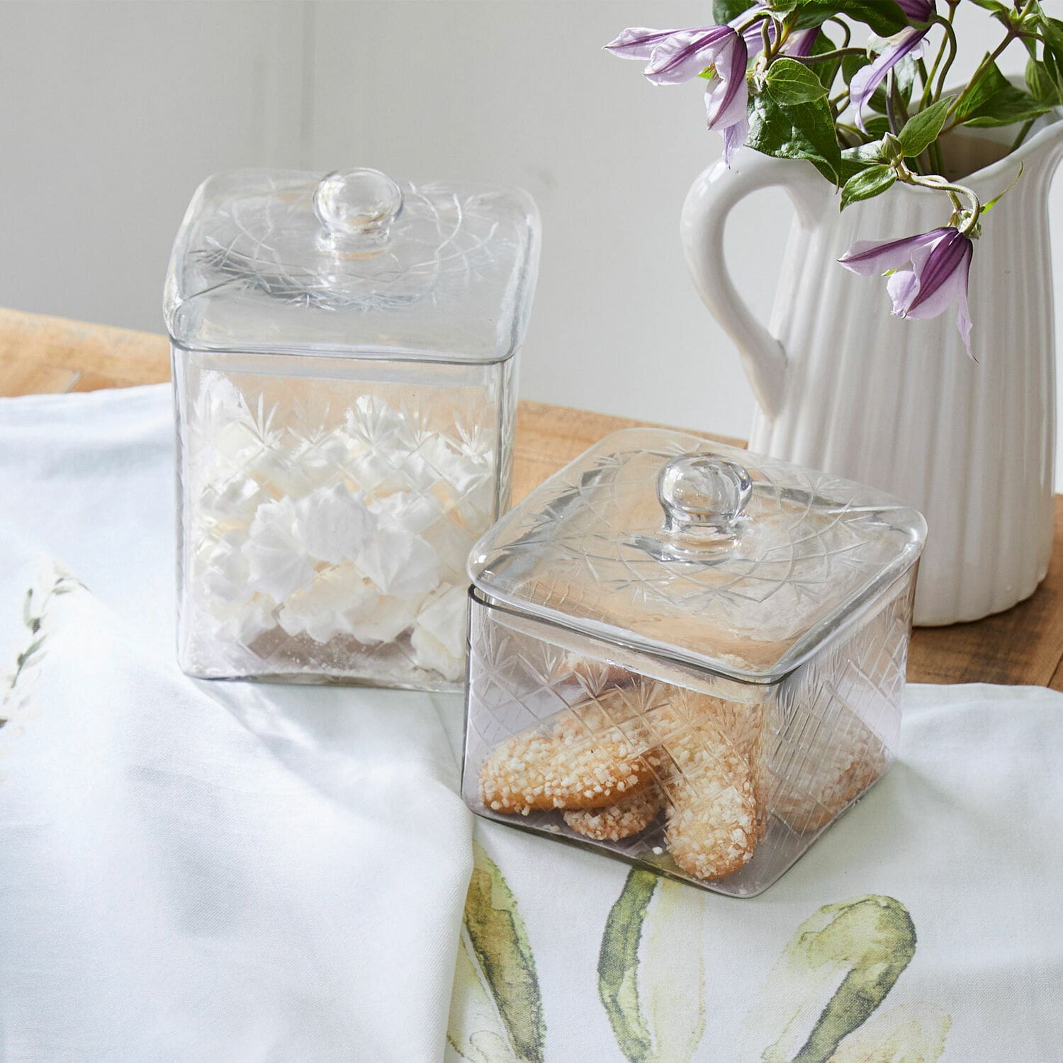 Lot de 2 bonbonnières en verre Cherie