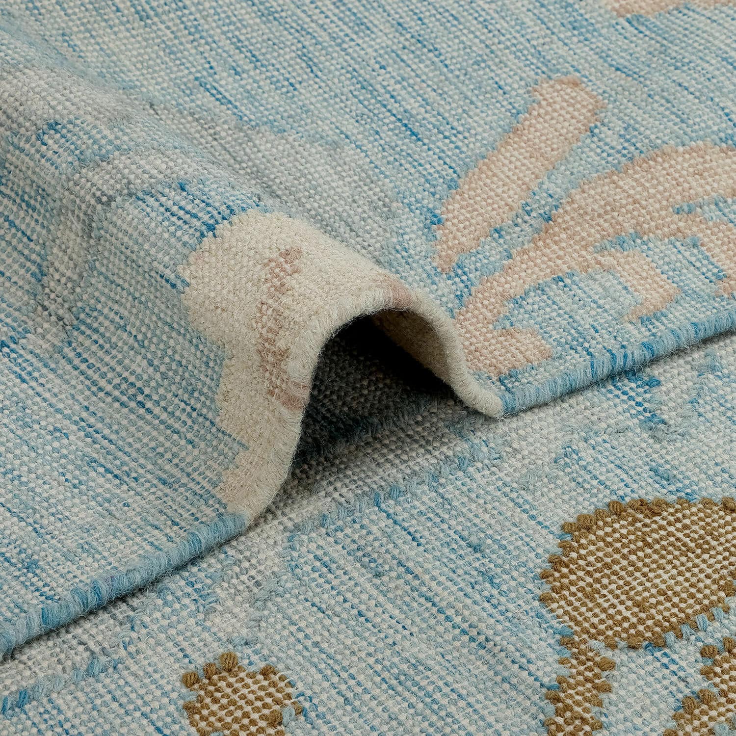 Tapis Nére